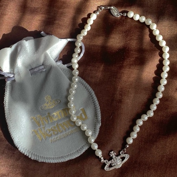 чокер vivienne westwood жемчуг. жемчужное колье вивьен вествуд. Vivienne westwood ожерелье с жемчугом. Vivienne westwood жемчужное ожерелье. Vivienne westwood чокер.